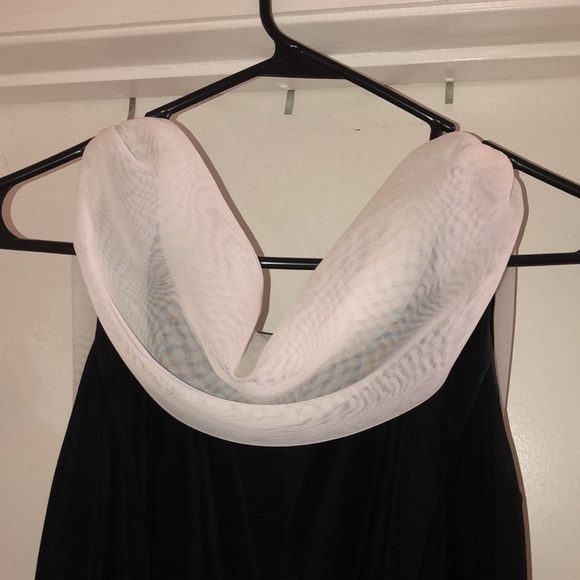 Beautiful formal gown- Night Way size 6- black and white- open back - Picture 2 of 5